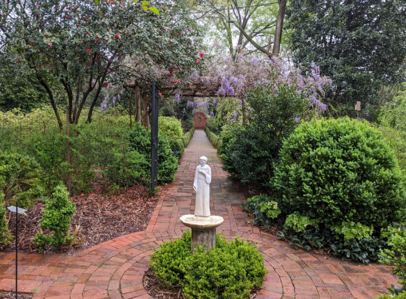 Wing Haven, United States